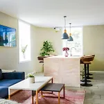 8 Bed Spaces And High Standard With Parking Included Apartman Trondheim