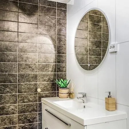 Daire 8 Bed Spaces And High Standard With Parking Included Trondheim