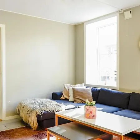 8 Bed Spaces And High Standard With Parking Included Apartment Trondheim